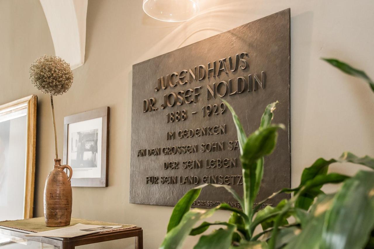 Haus Noldin - Historische Herberge - Dimora Storica Salorno Bagian luar foto