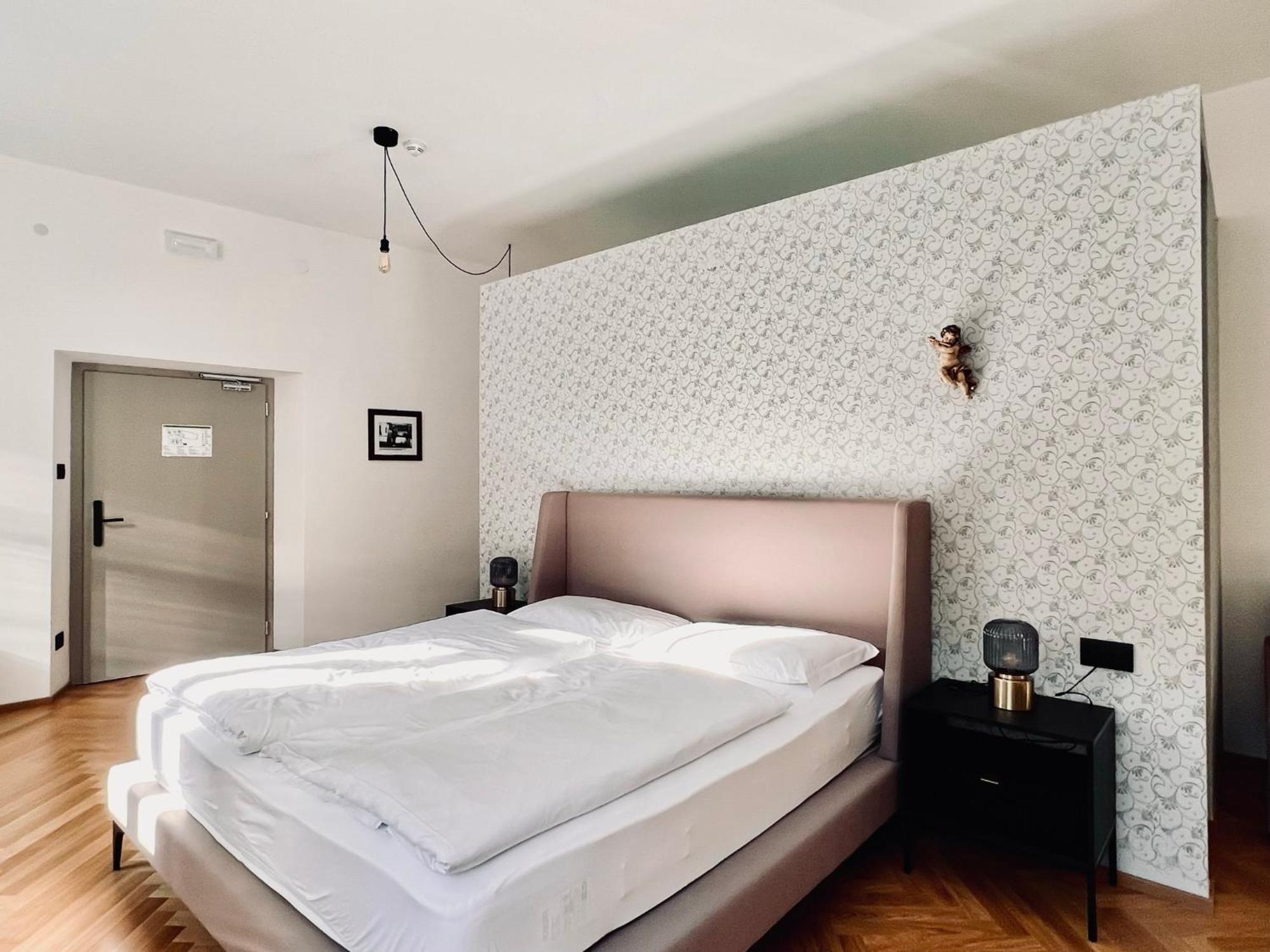 Haus Noldin - Historische Herberge - Dimora Storica Salorno Bagian luar foto