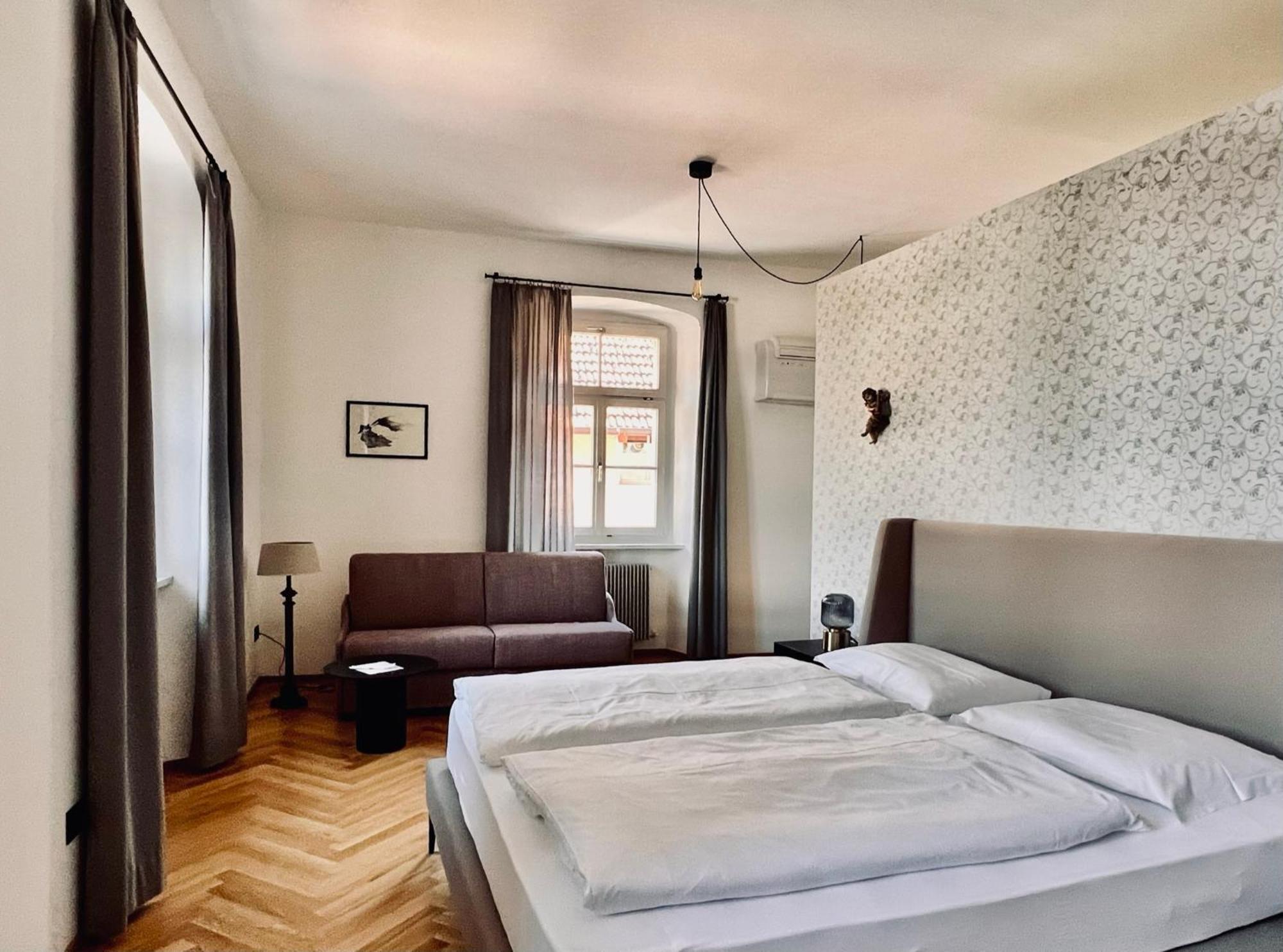Haus Noldin - Historische Herberge - Dimora Storica Salorno Bagian luar foto