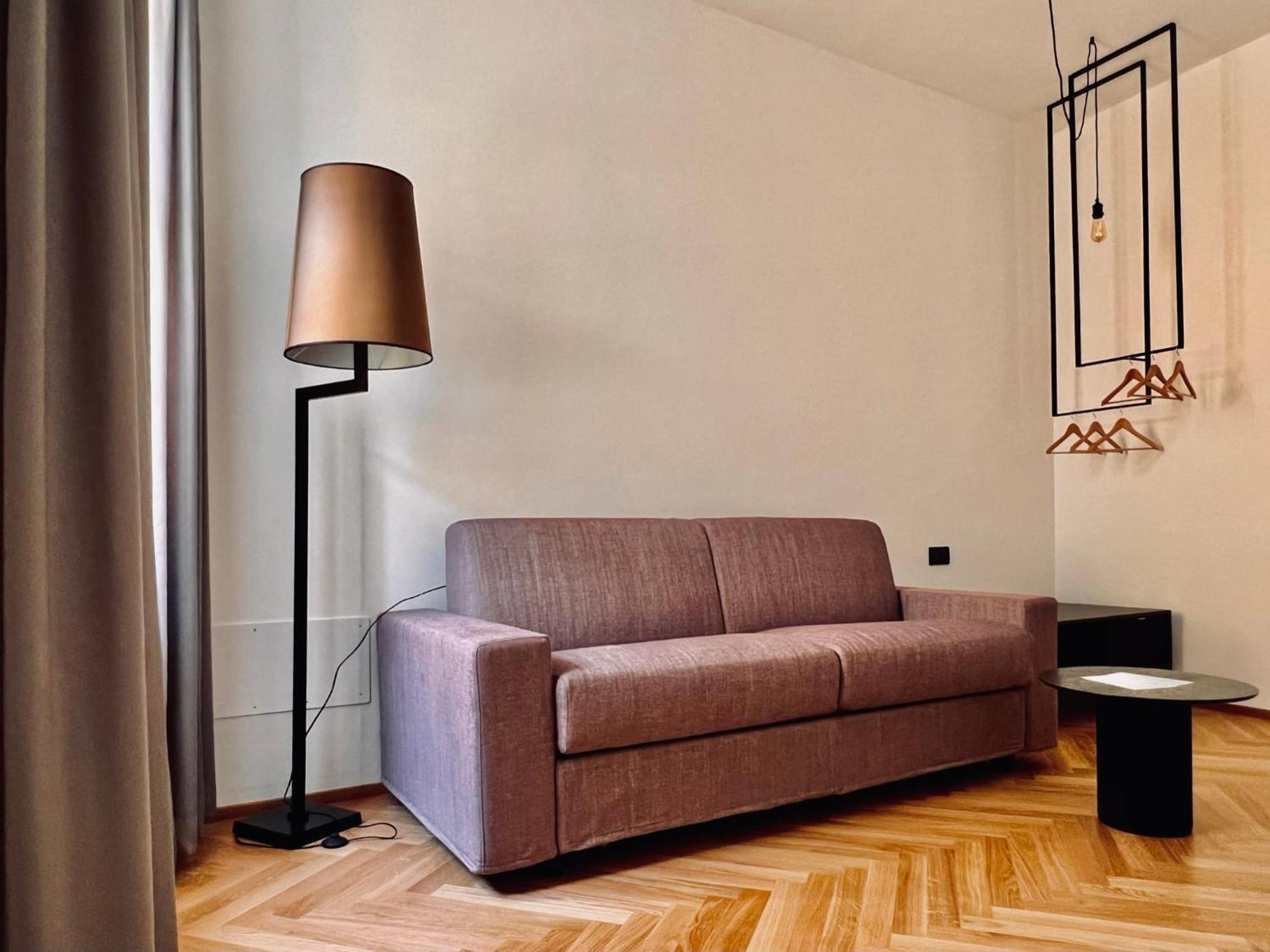 Haus Noldin - Historische Herberge - Dimora Storica Salorno Bagian luar foto