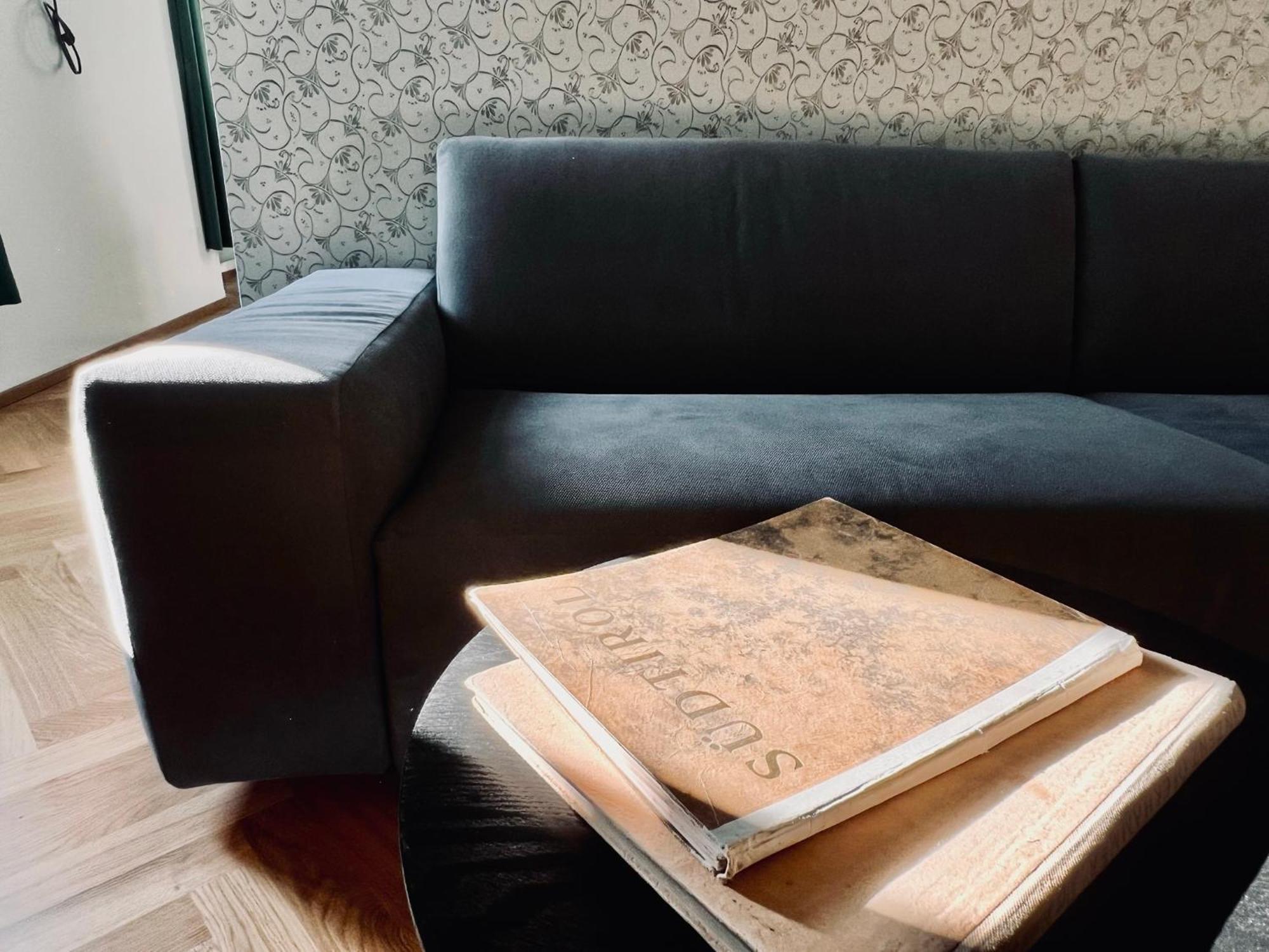Haus Noldin - Historische Herberge - Dimora Storica Salorno Bagian luar foto