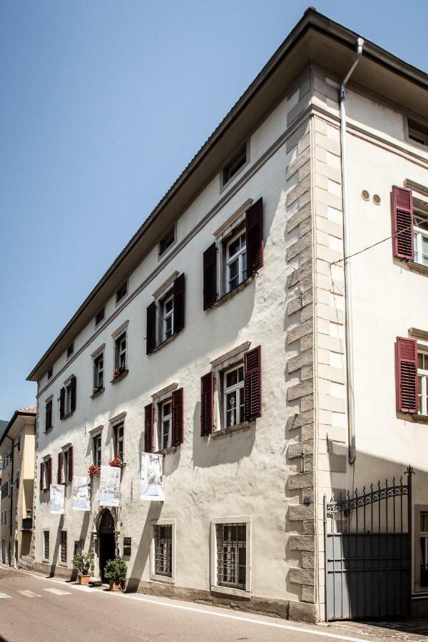 Haus Noldin - Historische Herberge - Dimora Storica Salorno Bagian luar foto